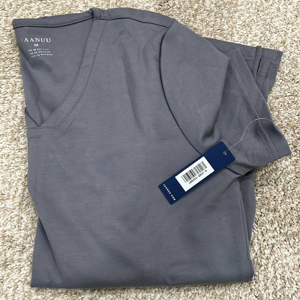 NWT JAANUU 4 pocket top. Gray